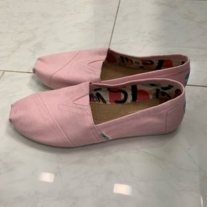 Pink Toms